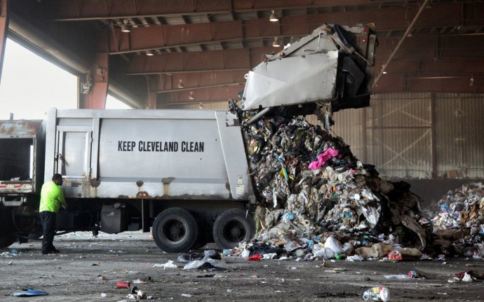 Cleveland Council declares moratorium on $100 trash collection