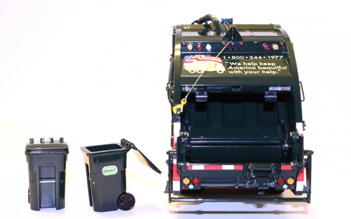 First Gear Groot rear load garbage truck with bins. | Flickr