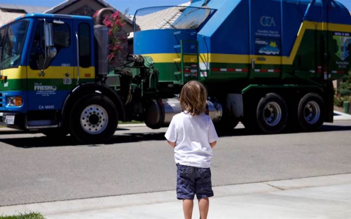 Greyson speaks, delighted by a garbage truck - NBC News