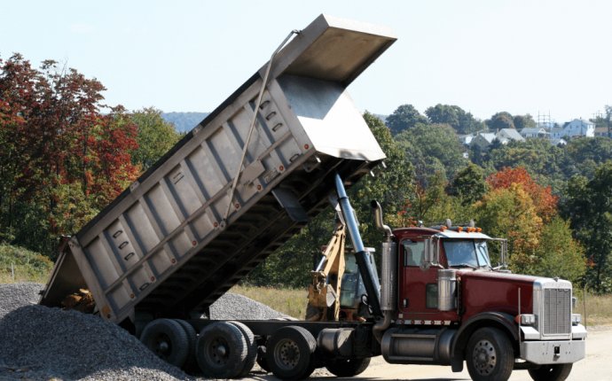 How Do You Become a Dump Truck Driver? - Truckers Training