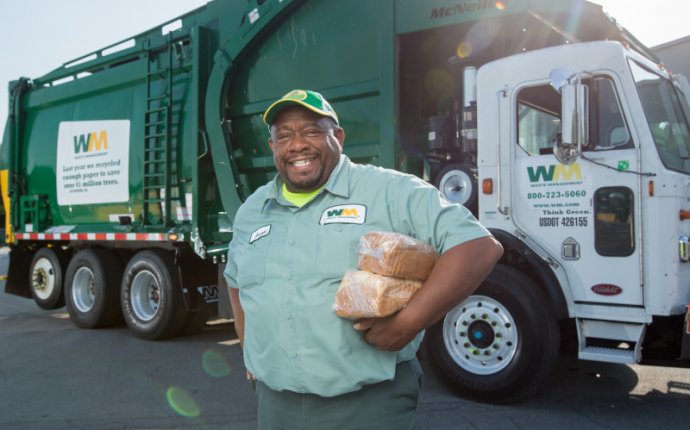 How Much Do Garbage Truck Drivers Make?