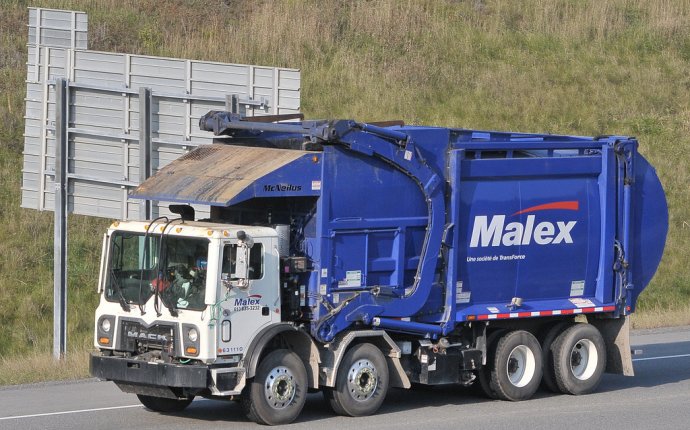 Malex 630 Mack twin steer front loader garbage truck wi