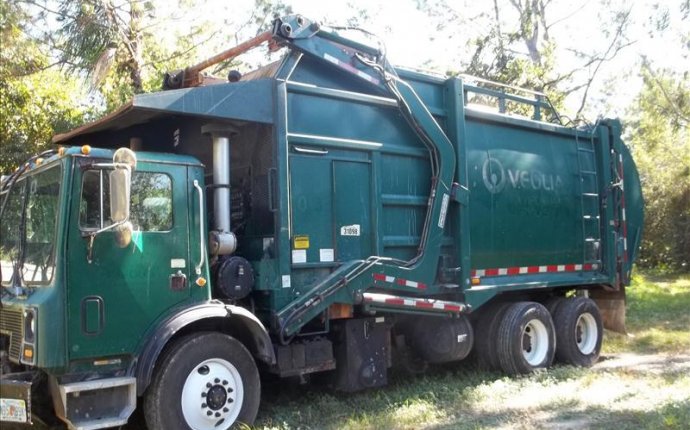 USED 2002 MACK FRONT LOADER GARBAGE TRUCK FOR SALE IN MS #4552