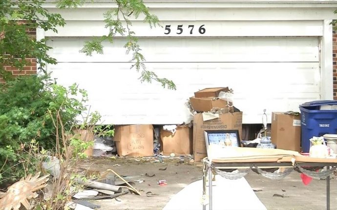 Weeks after city cleans up trashy Galloway home, garbage