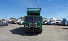 2004 PETERBILT 320 GARBAGE TRUC